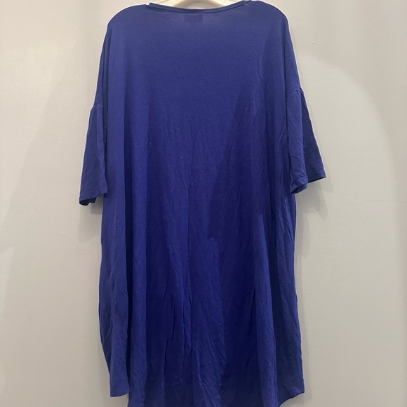 Great condition Lularoe Irma Size Small. - Picture 3 of 5